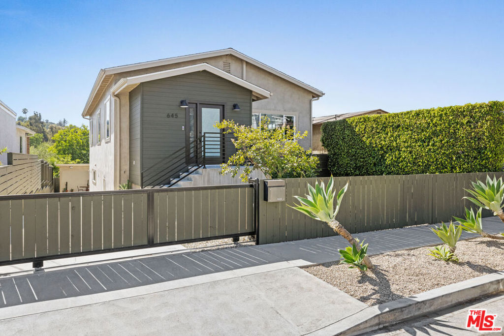 645 Milo Terrace Property Photo 32