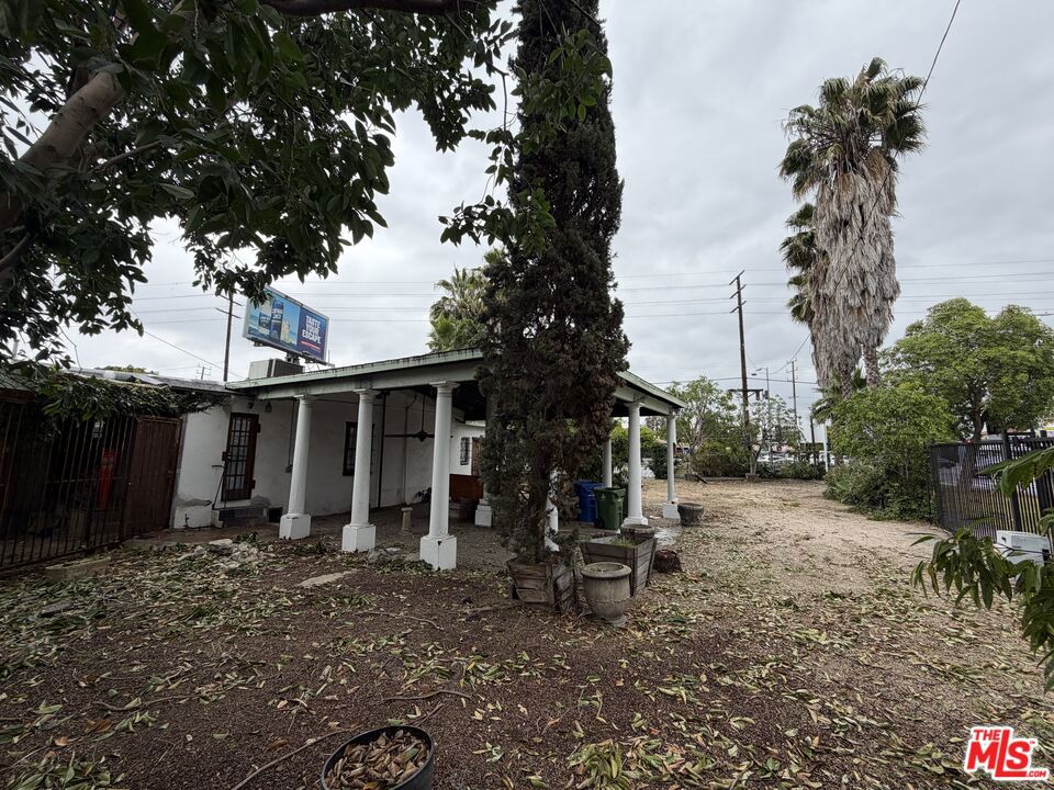 5506 Venice Boulevard Property Photo 5