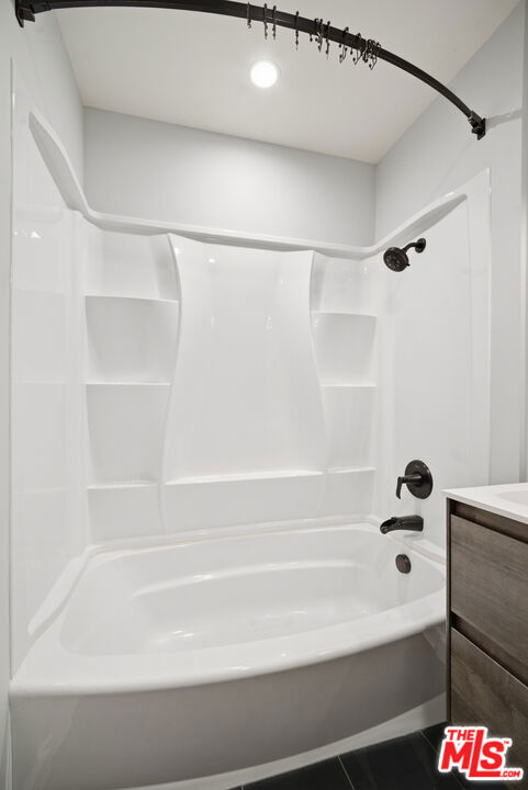 10229 Variel Avenue 12 Property Photo 23