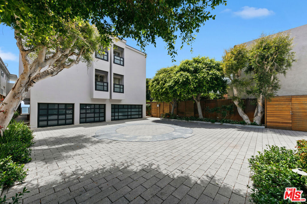 22630 Pacific Coast Highway 1 Property Photo 4
