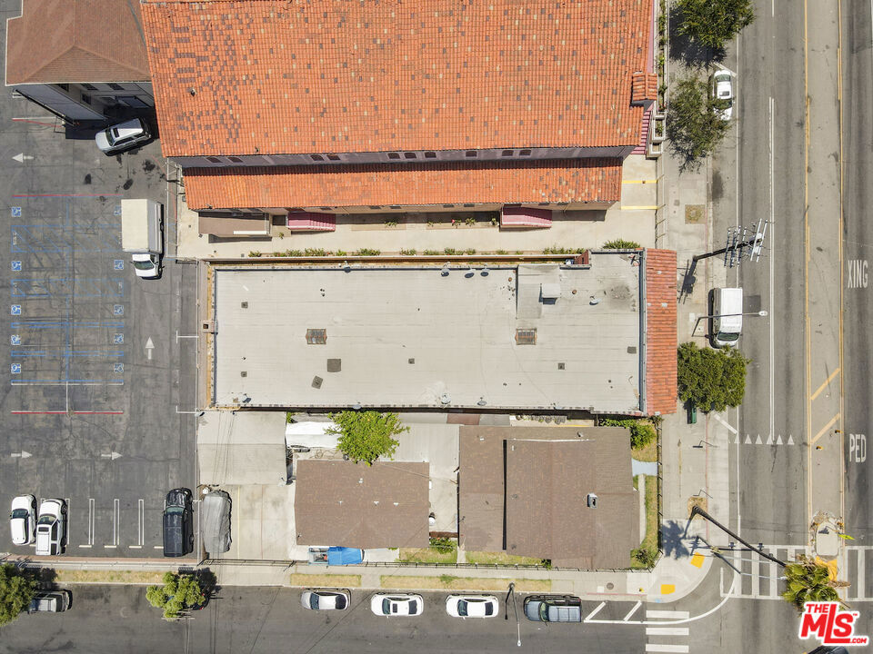 5606 S Figueroa Street Property Photo 11