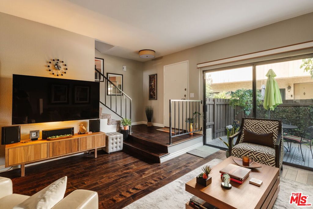 15023 Sherman Way E Property Photo 5