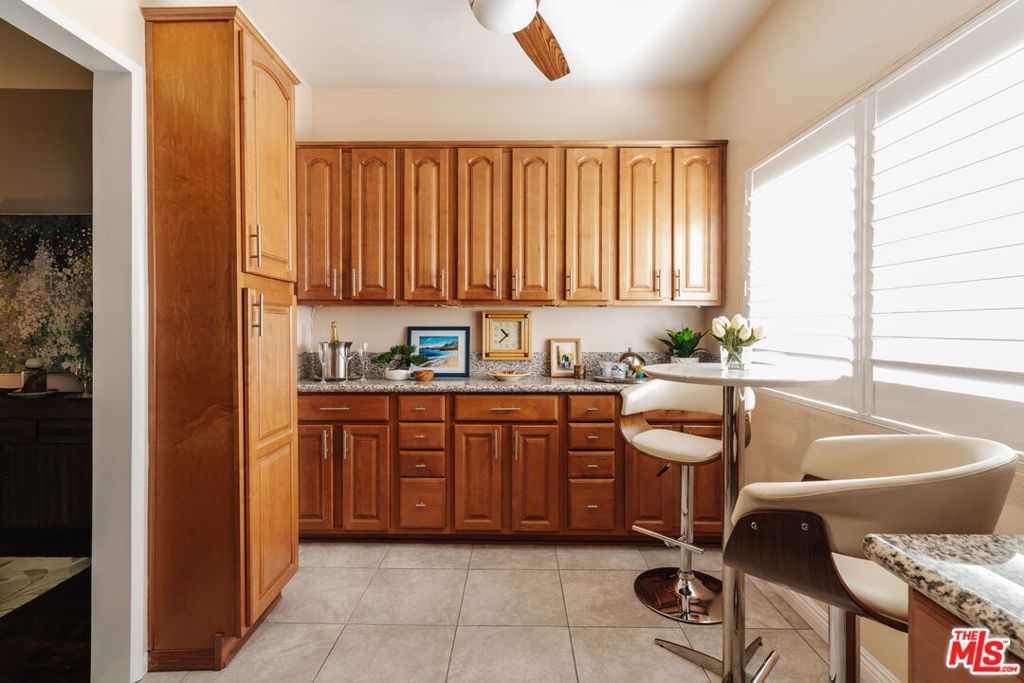 15023 Sherman Way E Property Photo 11
