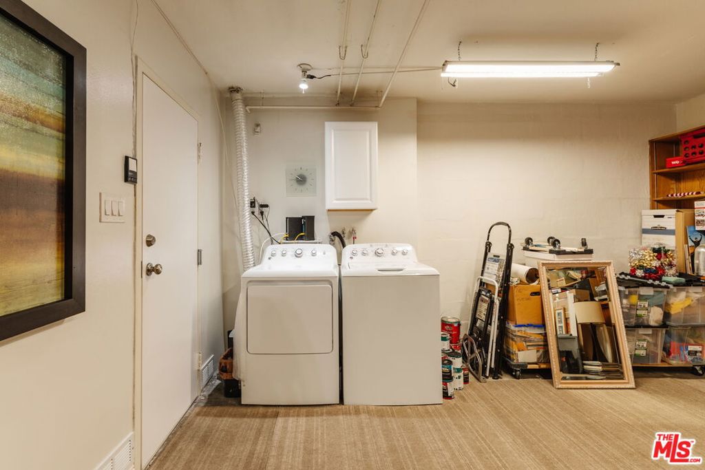 15023 Sherman Way E Property Photo 39