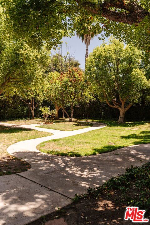 15023 Sherman Way E Property Photo 45