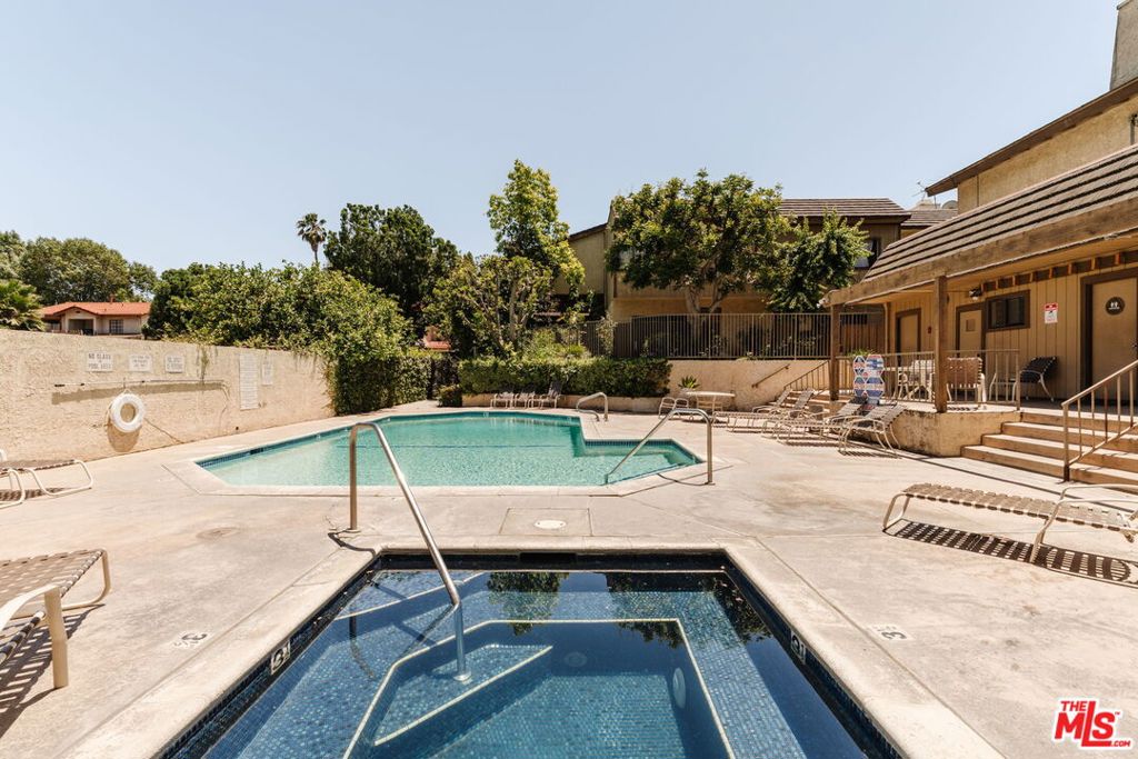 15023 Sherman Way E Property Photo 48