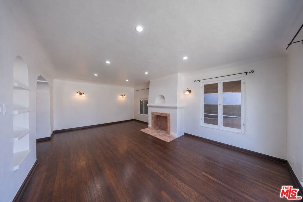 8230 Blackburn Avenue Unit 1 Property Photo 2