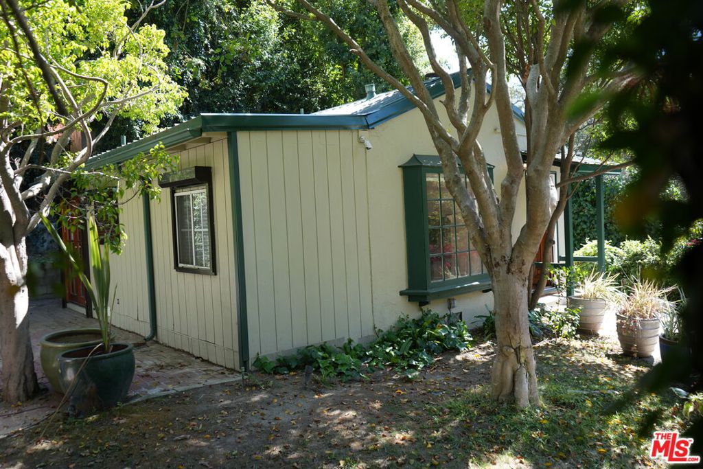 1418 Lindacrest Drive Property Photo 7