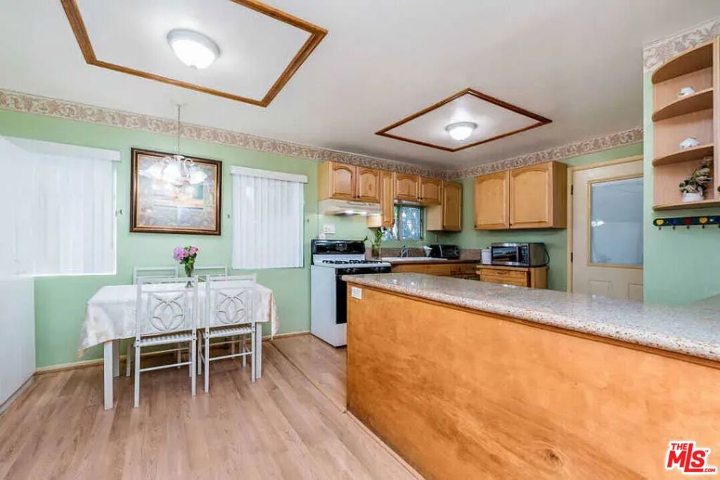 339 N Rampart Boulevard Property Photo 10