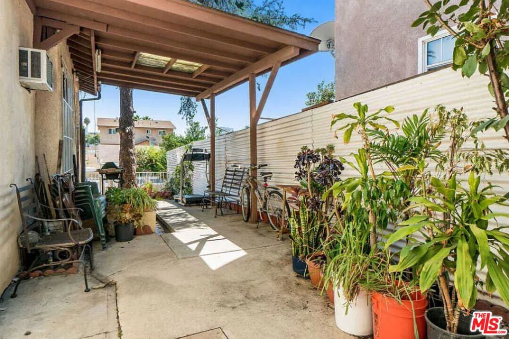 339 N Rampart Boulevard Property Photo 25