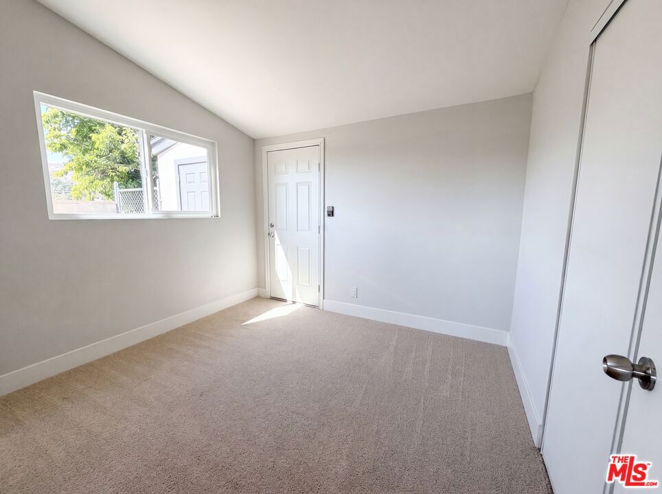 19016 Felbridge Street Property Photo 15