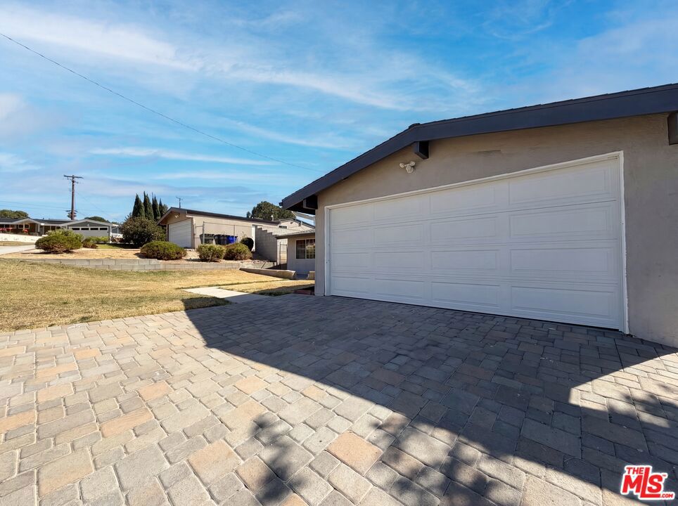 19016 Felbridge Street Property Photo 21