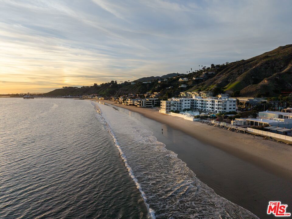 22548 Pacific Coast Highway 101 Property Photo 1