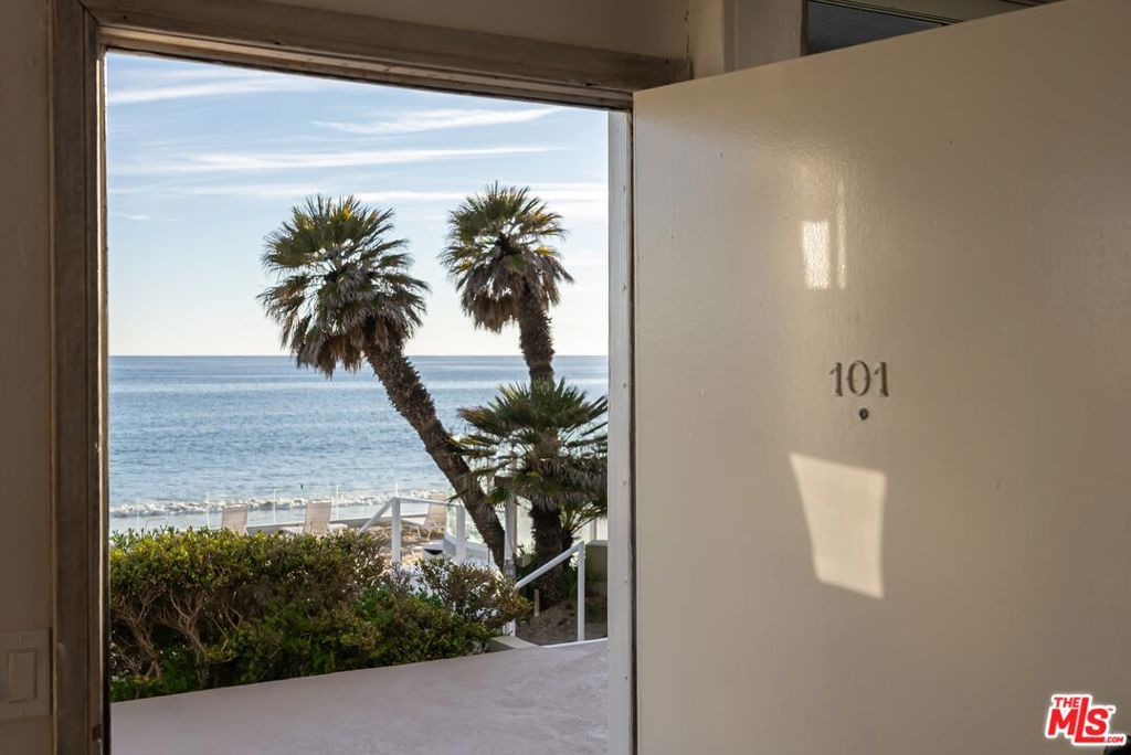 22548 Pacific Coast Highway 101 Property Photo 3