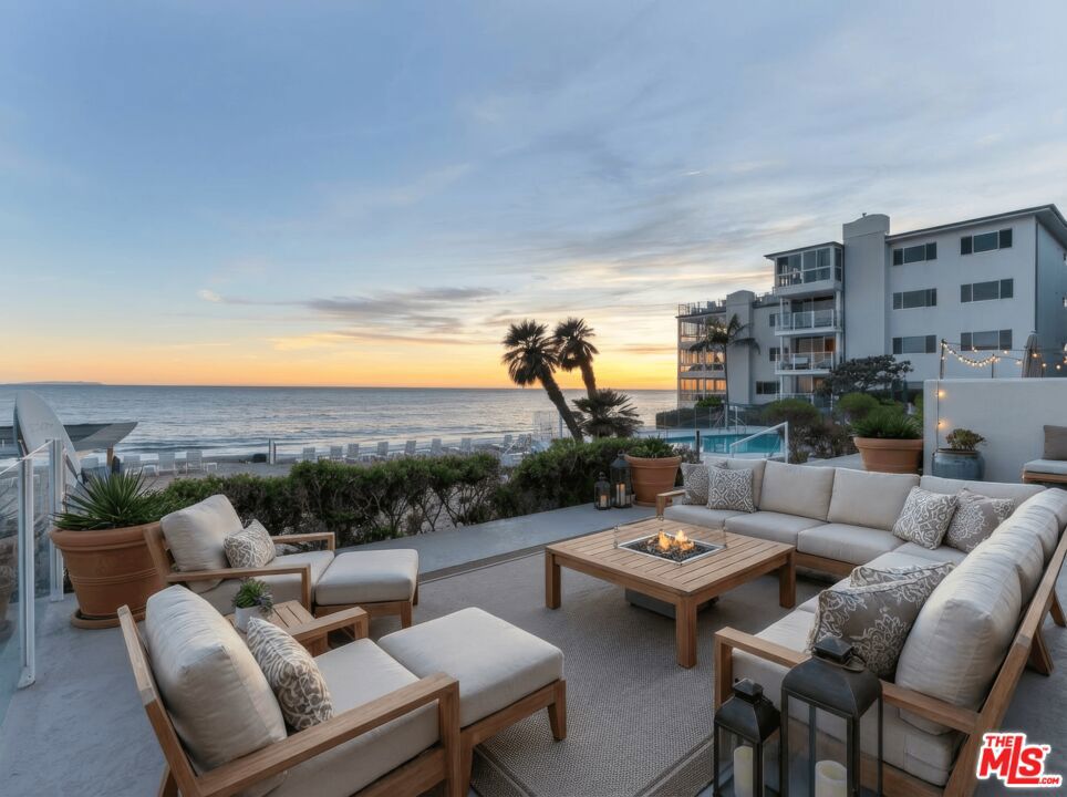 22548 Pacific Coast Highway 101 Property Photo 4