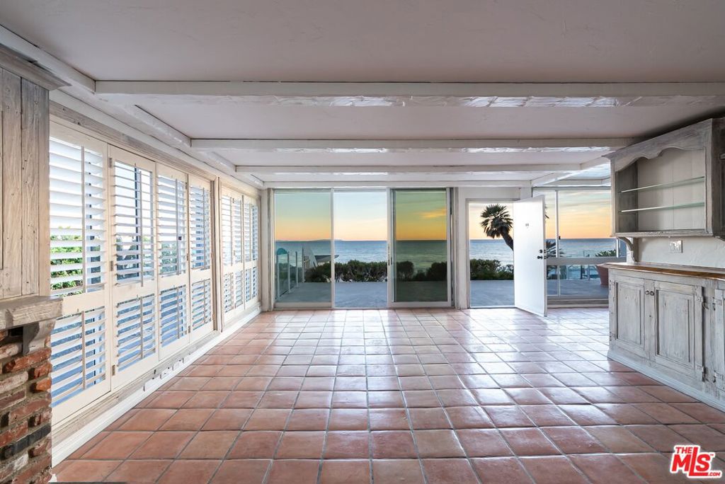 22548 Pacific Coast Highway 101 Property Photo 7