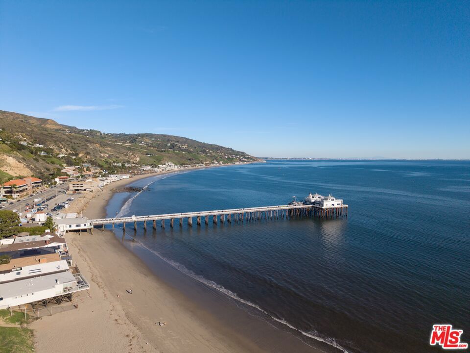22548 Pacific Coast Highway 101 Property Photo 21