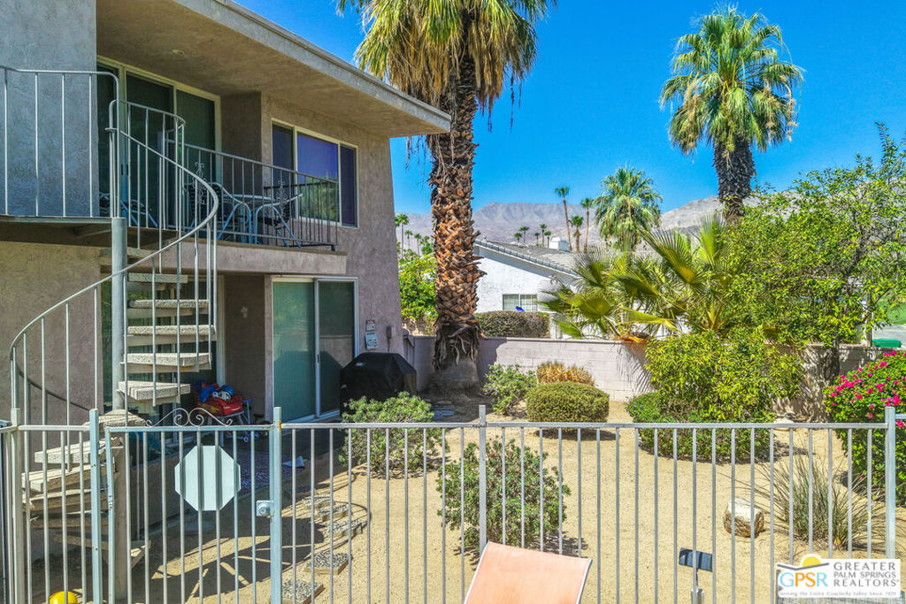 73950 Grapevine Street Property Photo 8