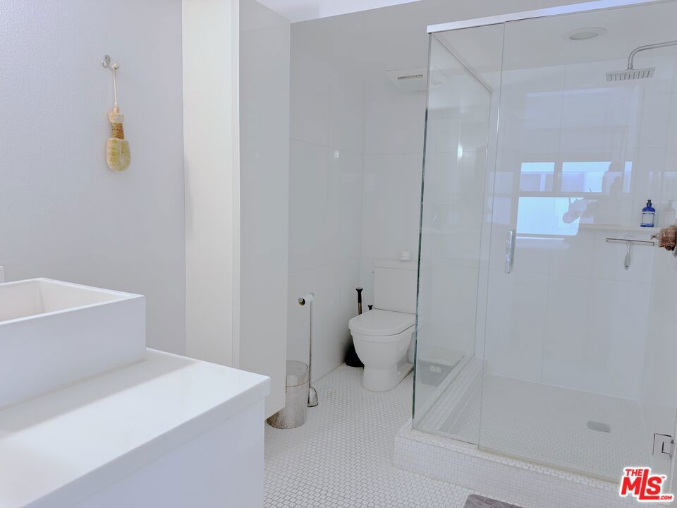 13326 Beach Avenue 203 Property Photo 40