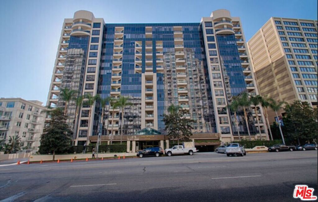 10724 Wilshire Boulevard PH1505 Property Photo 1