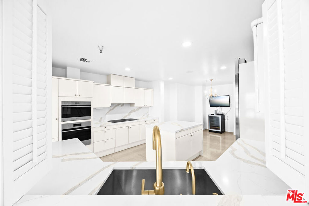 10724 Wilshire Boulevard Ph1505 Property Photo 18
