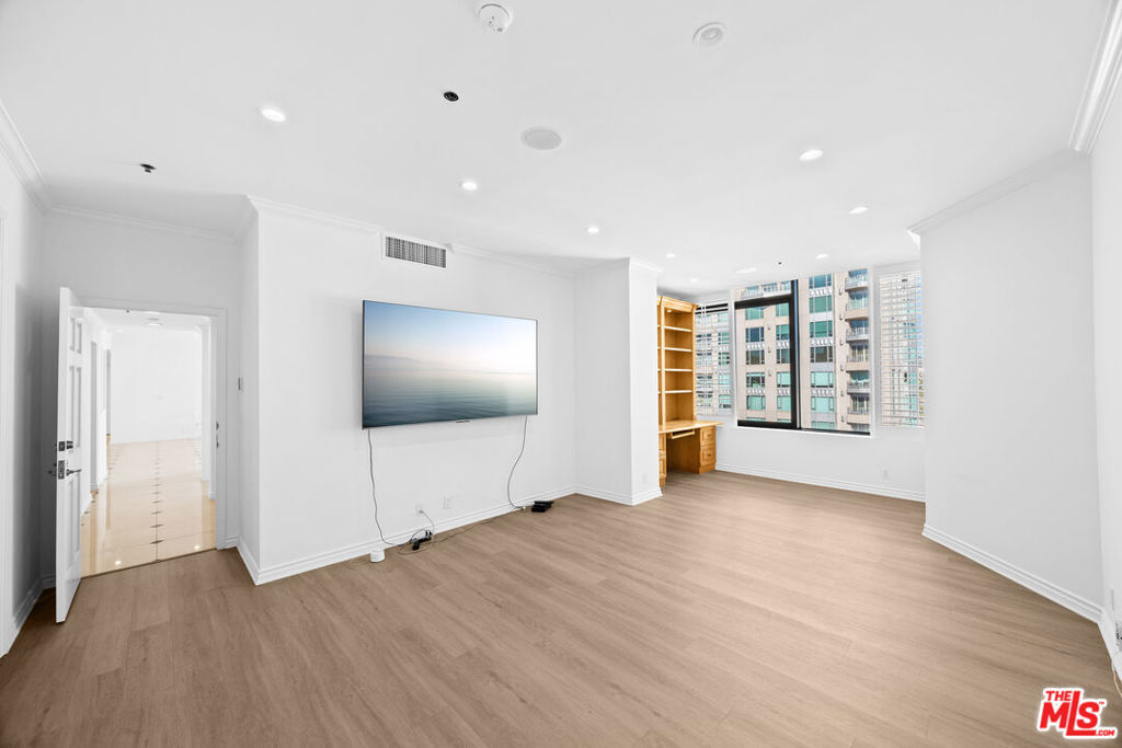 10724 Wilshire Boulevard Ph1505 Property Photo 25