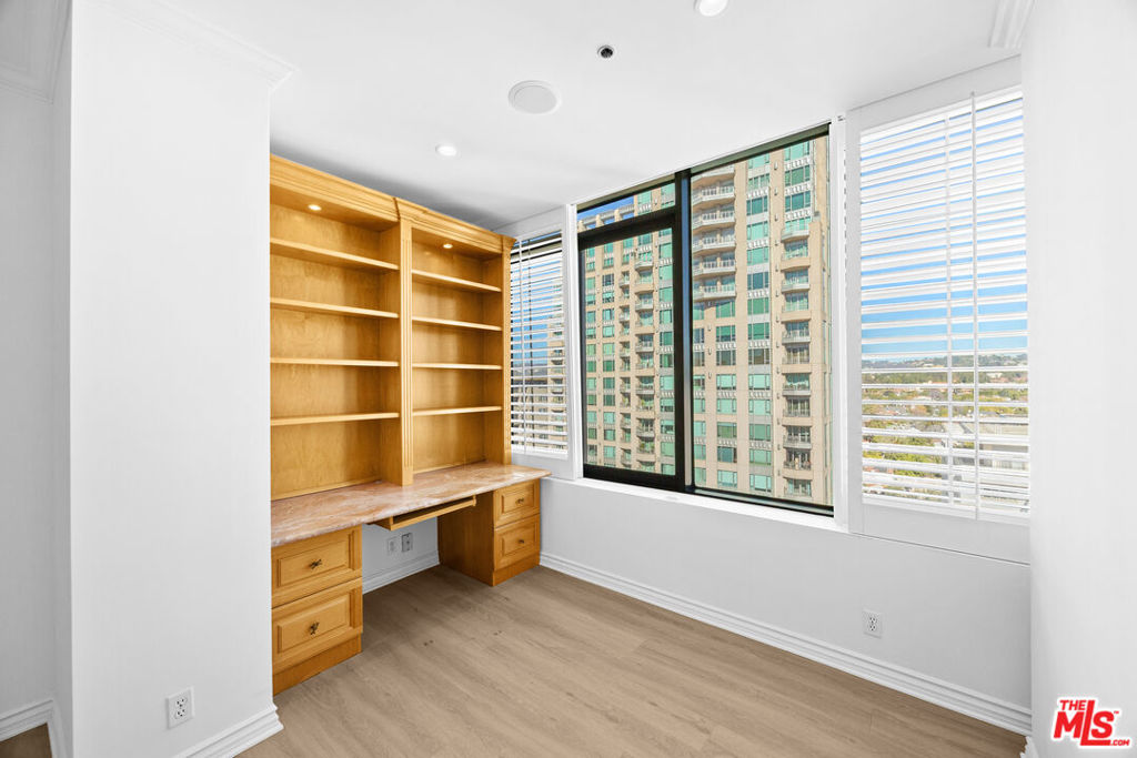 10724 Wilshire Boulevard Ph1505 Property Photo 27