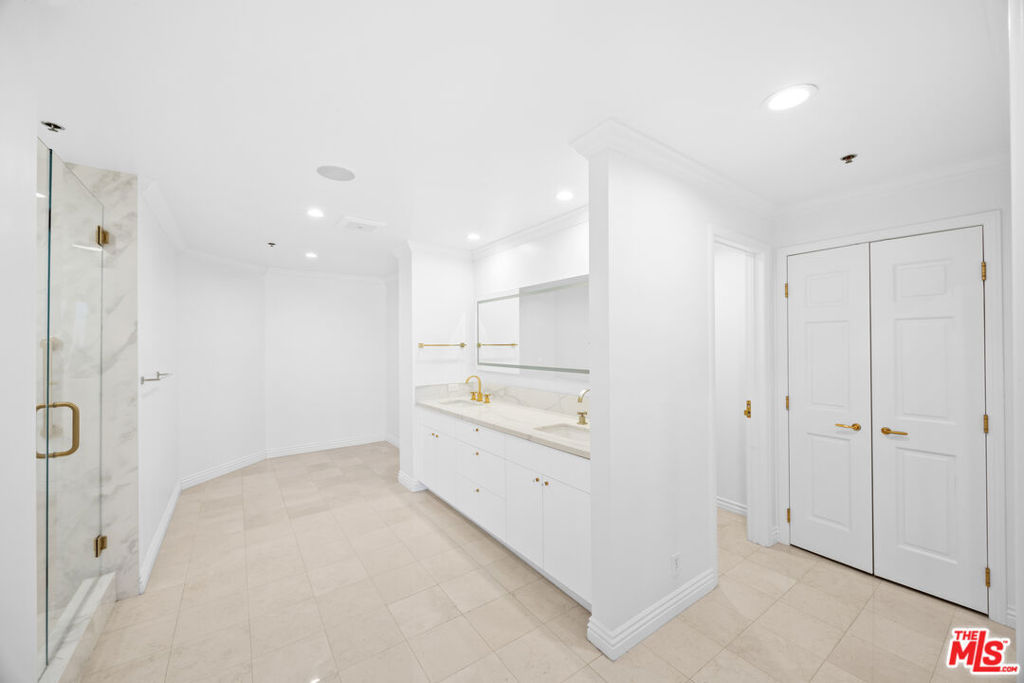 10724 Wilshire Boulevard Ph1505 Property Photo 29