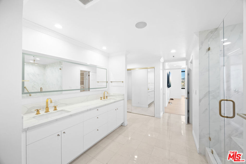 10724 Wilshire Boulevard Ph1505 Property Photo 30