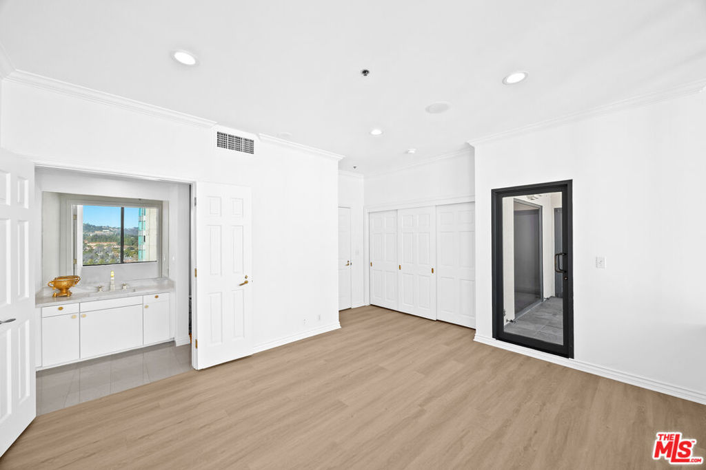 10724 Wilshire Boulevard Ph1505 Property Photo 40
