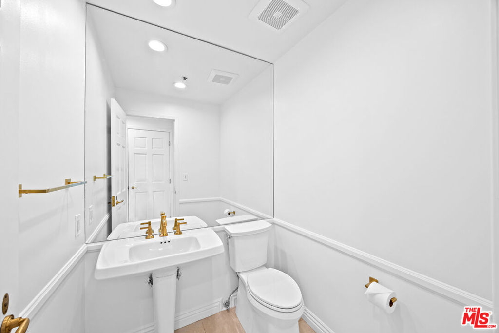 10724 Wilshire Boulevard Ph1505 Property Photo 43