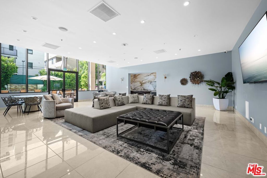 10724 Wilshire Boulevard Ph1505 Property Photo 48