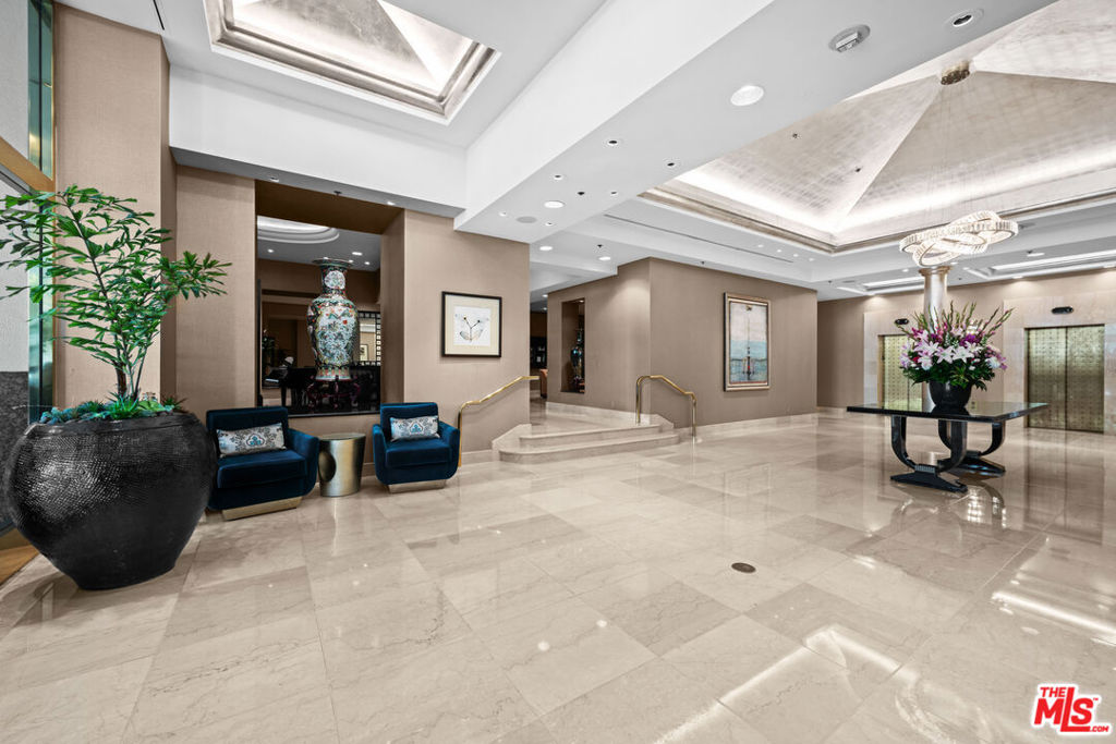 10724 Wilshire Boulevard Ph1505 Property Photo 52