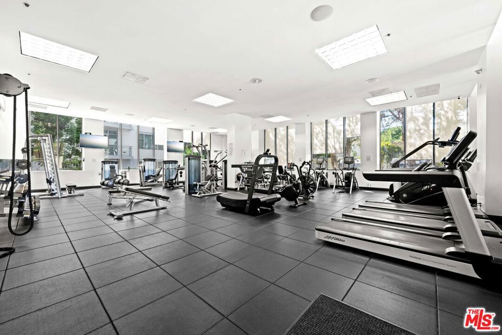 10724 Wilshire Boulevard Ph1505 Property Photo 53