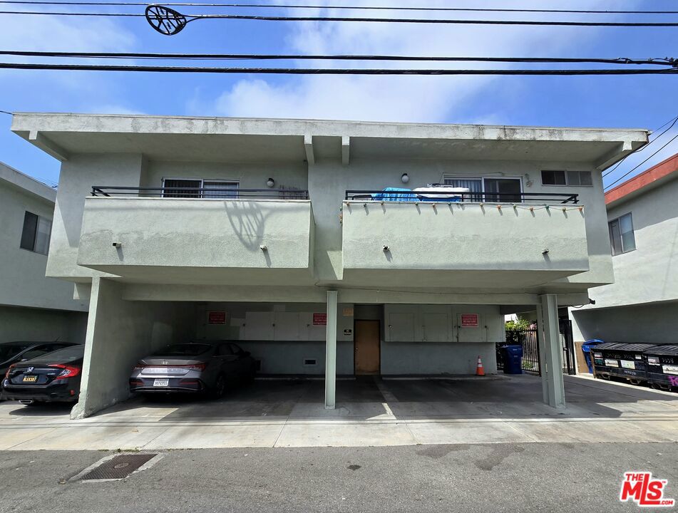 3338 Mentone Avenue Property Photo 7