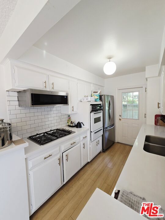 3338 Mentone Avenue Property Photo 12