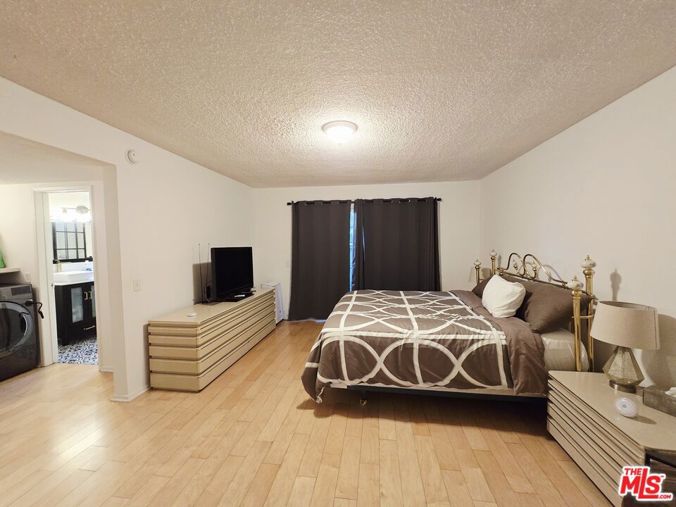 3338 Mentone Avenue Property Photo 16