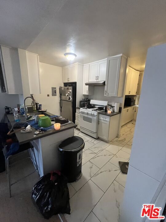 946 S Kingsley Drive 3 Property Photo 7