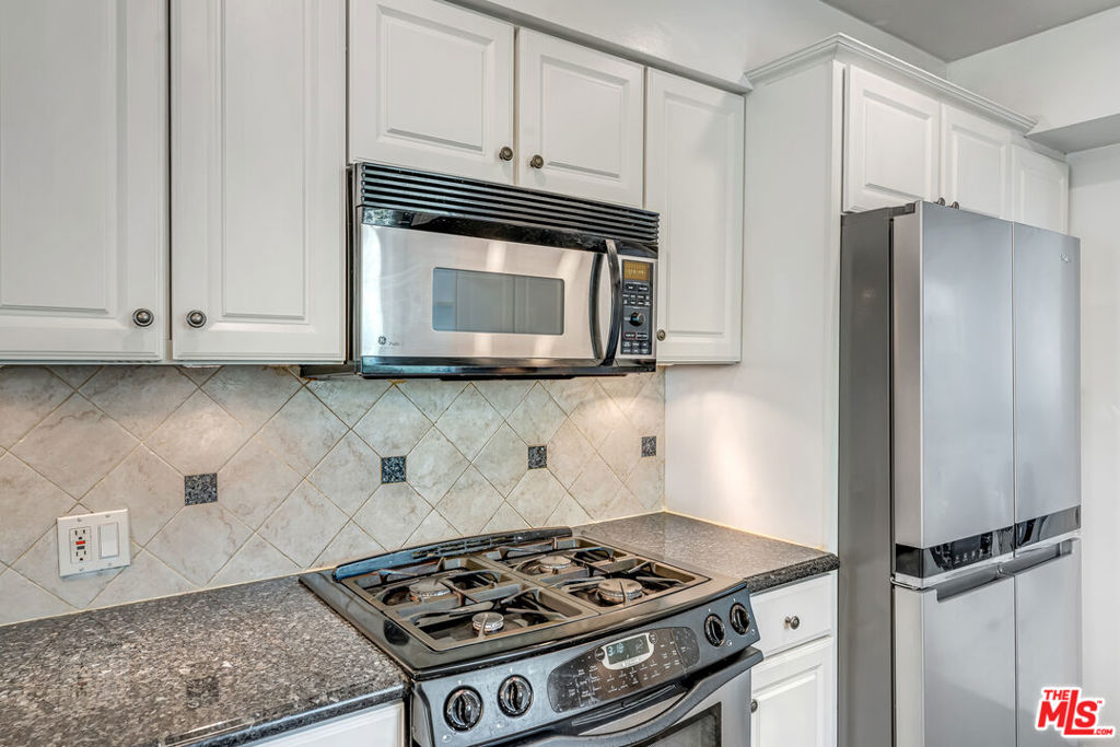 6626 Burnet Avenue Property Photo 19