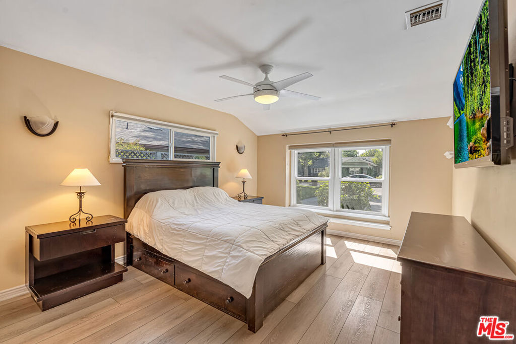 6626 Burnet Avenue Property Photo 25