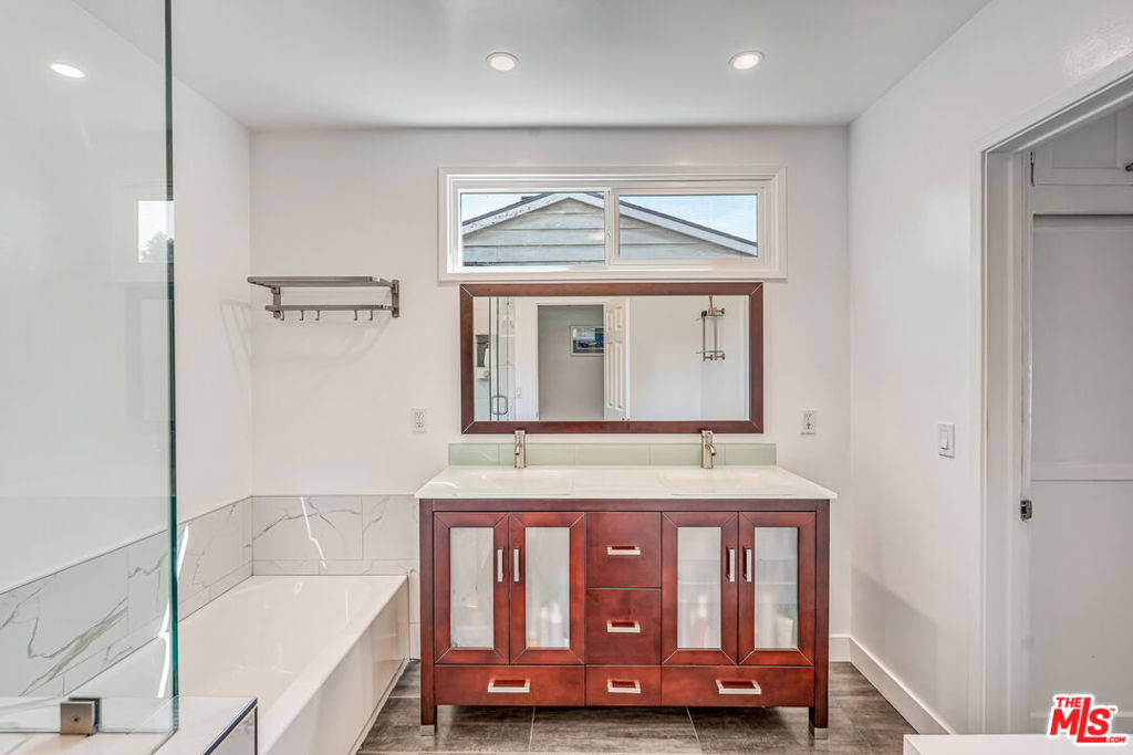 6626 Burnet Avenue Property Photo 37