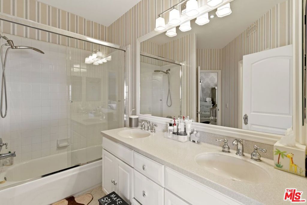3900 Hilton Head Way Property Photo 14