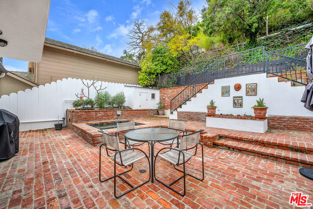 751 Westholme Avenue Property Photo 40