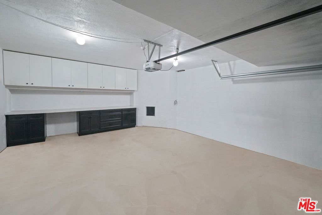 751 Westholme Avenue Property Photo 46