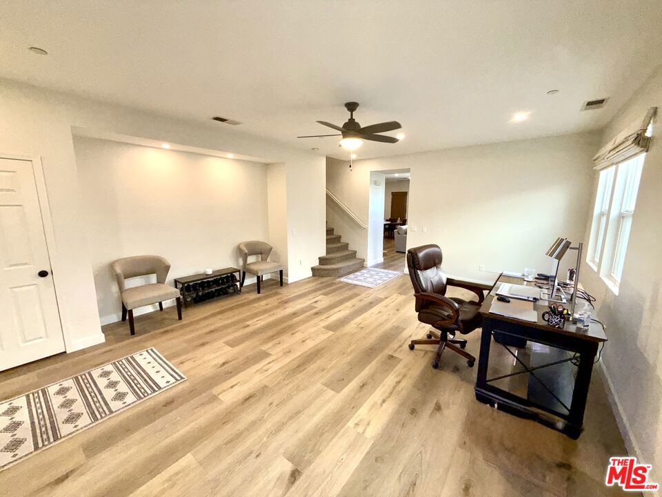 1629 Julia Way Property Photo 10