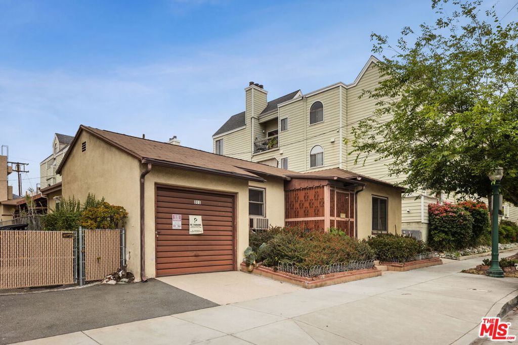 311 E Doran Street Property Photo 1