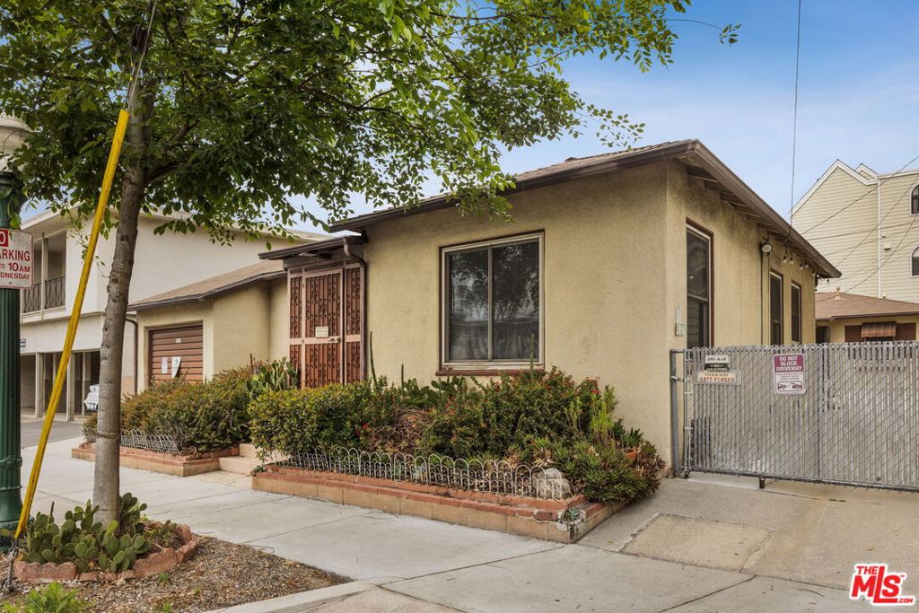 311 E Doran Street Property Photo 2