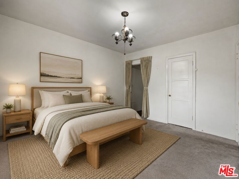311 E Doran Street Property Photo 11