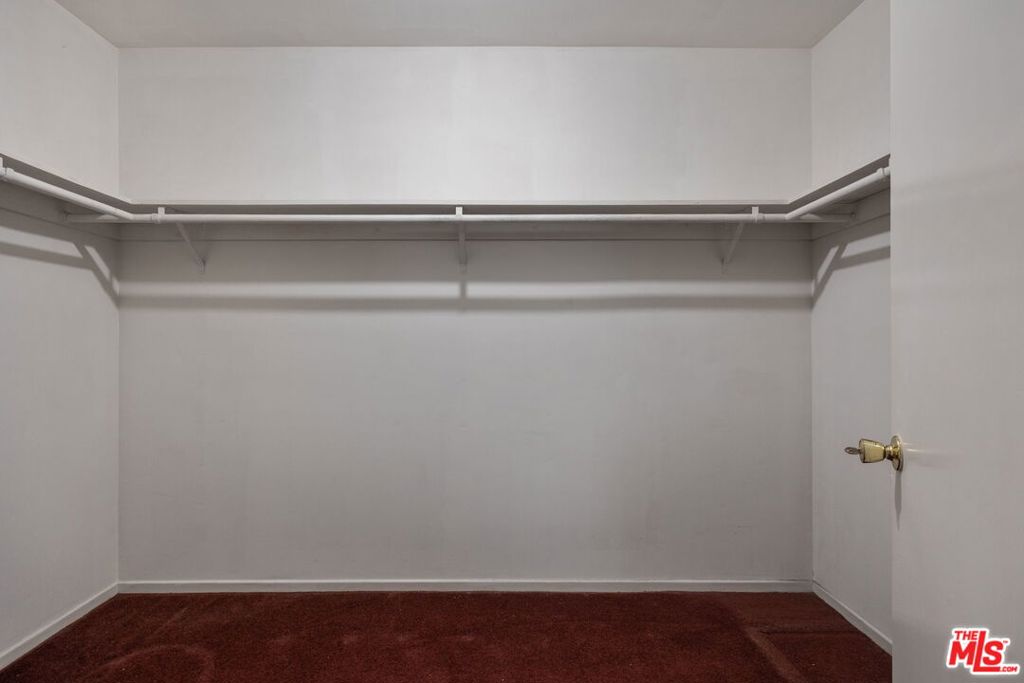 311 E Doran Street Property Photo 19