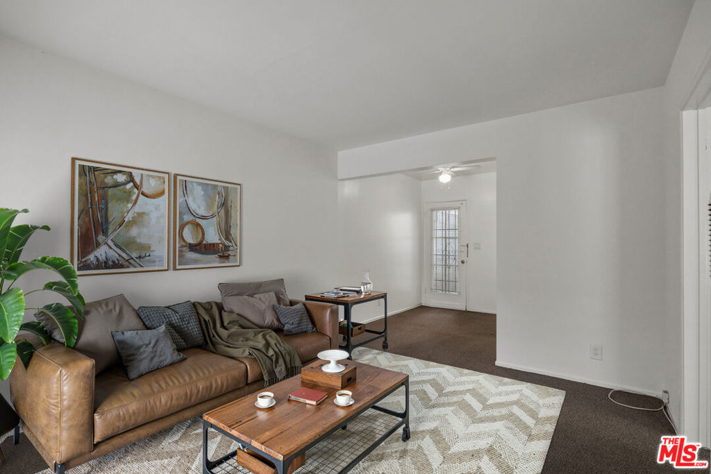 311 E Doran Street Property Photo 25